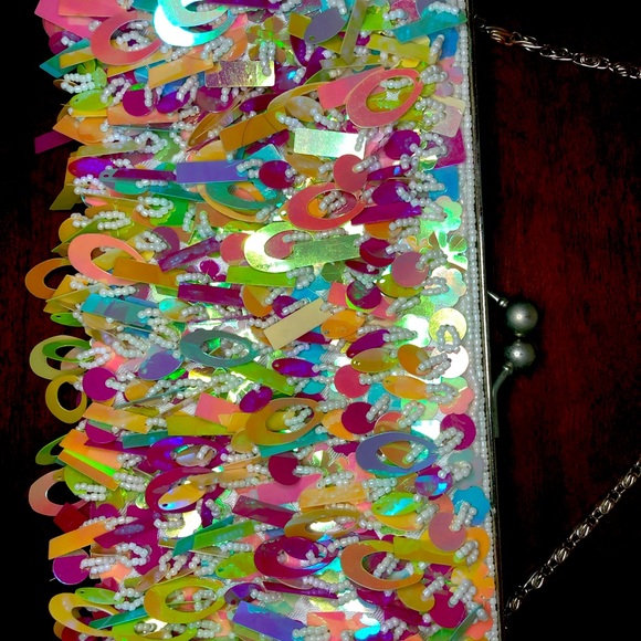 Fun sparkly clutch - Picture 1 of 3